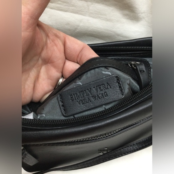 Simply Vera Vera Wang Crossbody Purse. Black - Picture 5 of 16